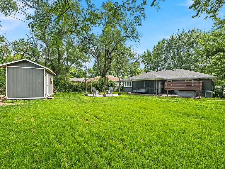 846 N El Paso Dr — Photo 15