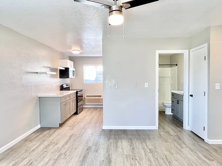 Mojave Apartments — Photo 19