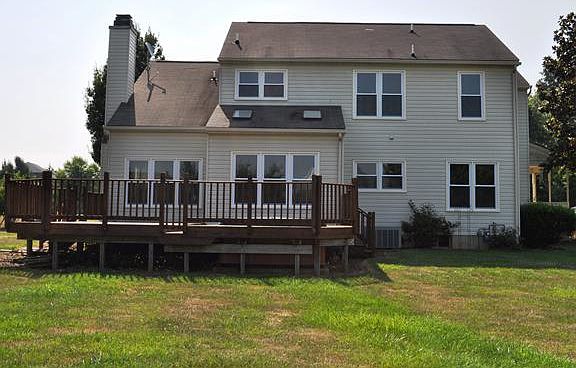 3rd image of 518 Straford Ct
