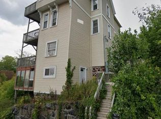 1712 W 3rd St #101, Duluth, MN 55806