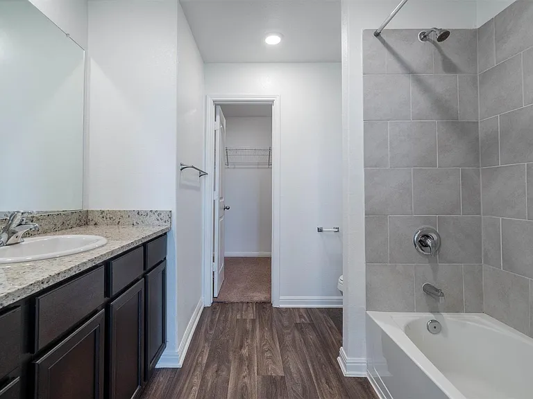 128 Maywood Ln — Photo 12