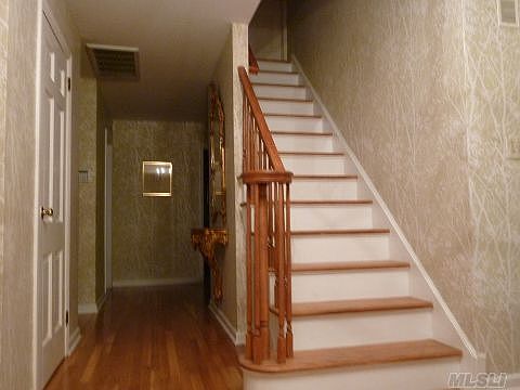3rd image of 375 Juniper Dr