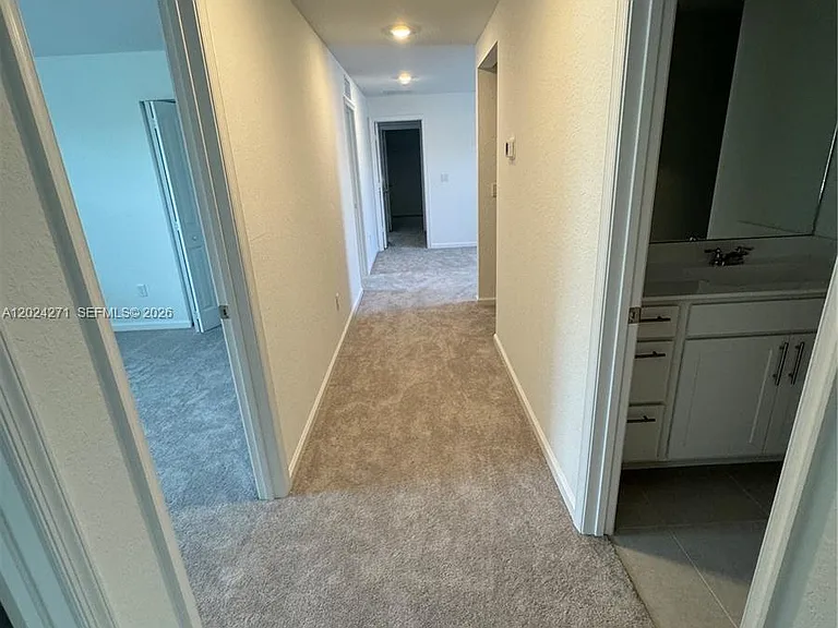 693 Carlyle Way — Photo 6