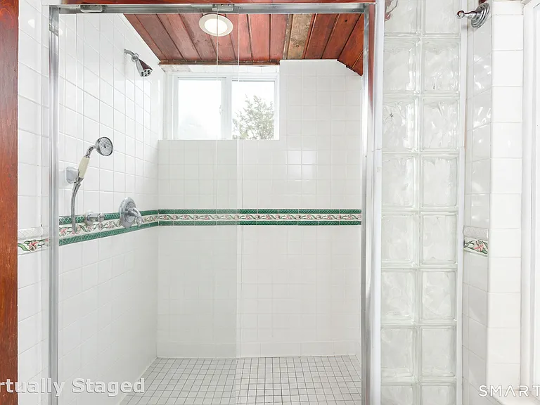 32 West Ave — Photo 19