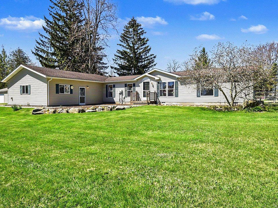 1st image of 9815 Forest Dr