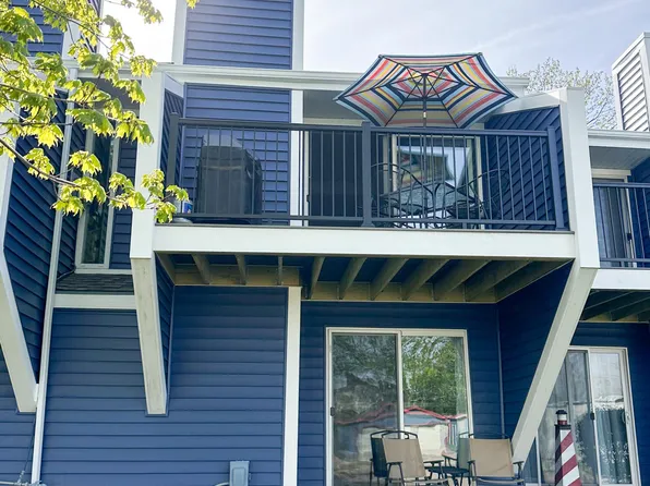 261 Black River St APT F, South Haven, MI 49090