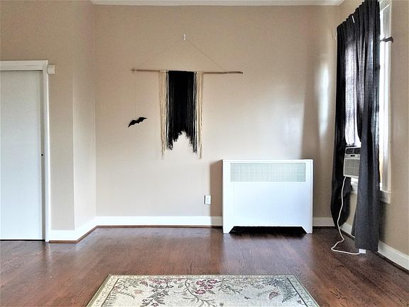 Living Room Photo #2