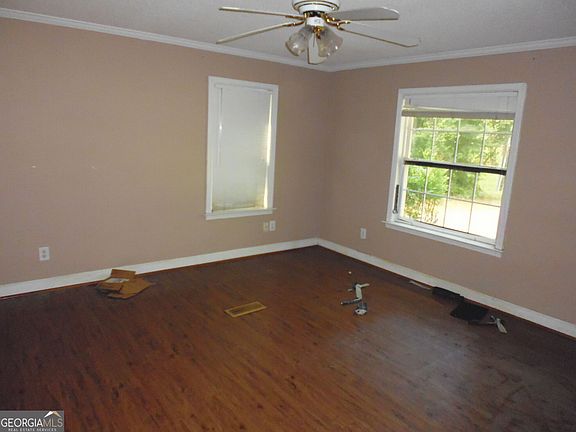 5th image of 1217 Vaughn Rd