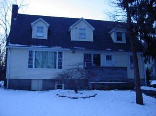 3 Karpolet Ln, Walden, NY 12586
