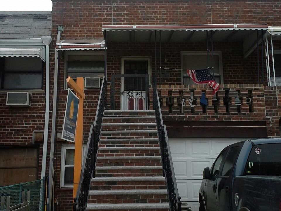 1st image of 1848 E 52nd St