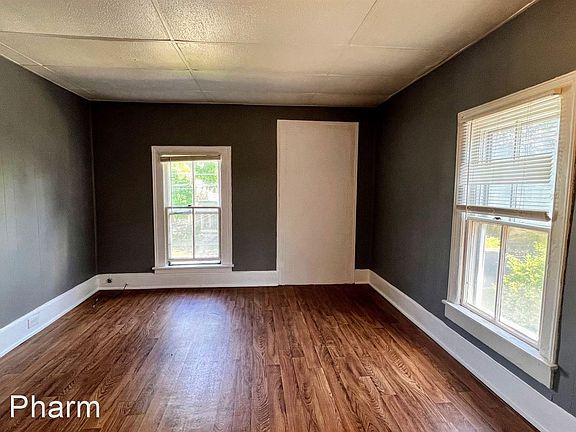 2nd image of 555 Fremont Ave NW APT 2