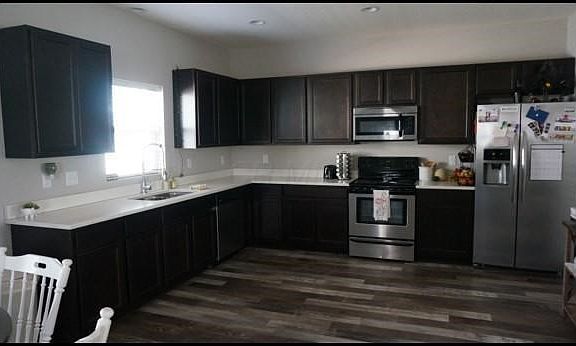 5th image of 1558 Doten Ave