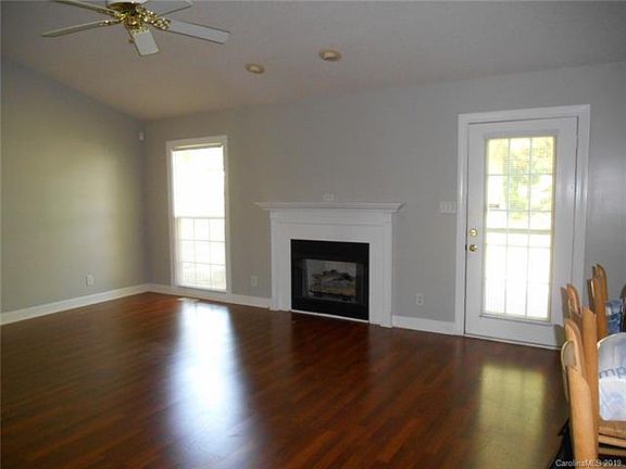 4th image of 1004 Gracebrook Dr #52