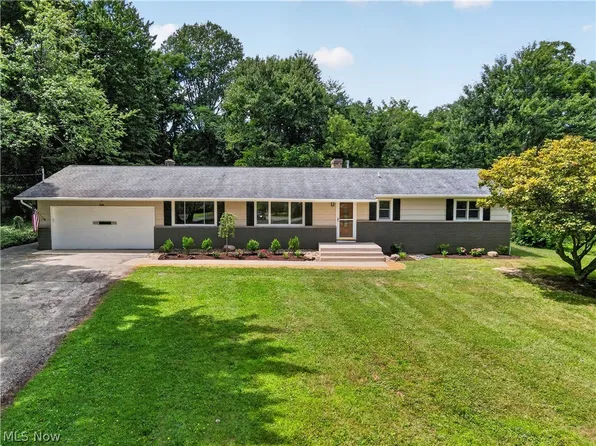 8136 Timberlane Dr, Painesville, OH 44077