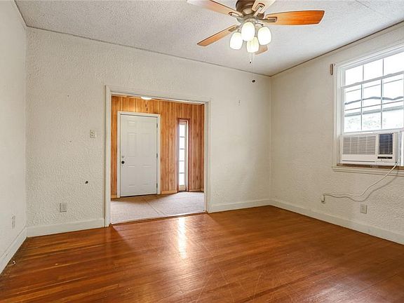 4th image of 321 Metairie Heights Ave