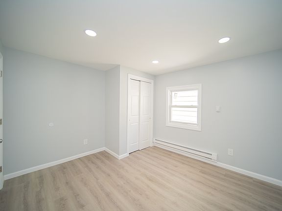 4th image of 71 Beech St Floor 2