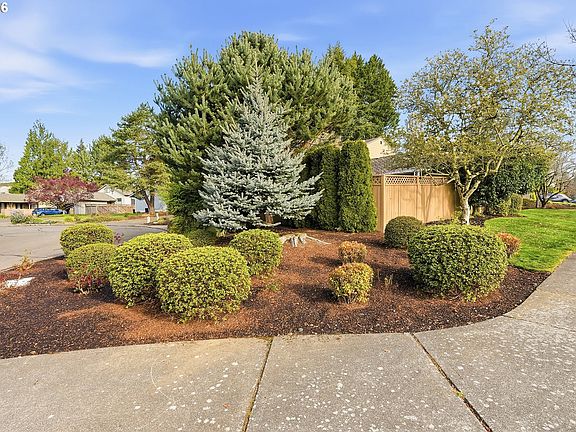 4th image of 10805 SW Summer Lake Dr