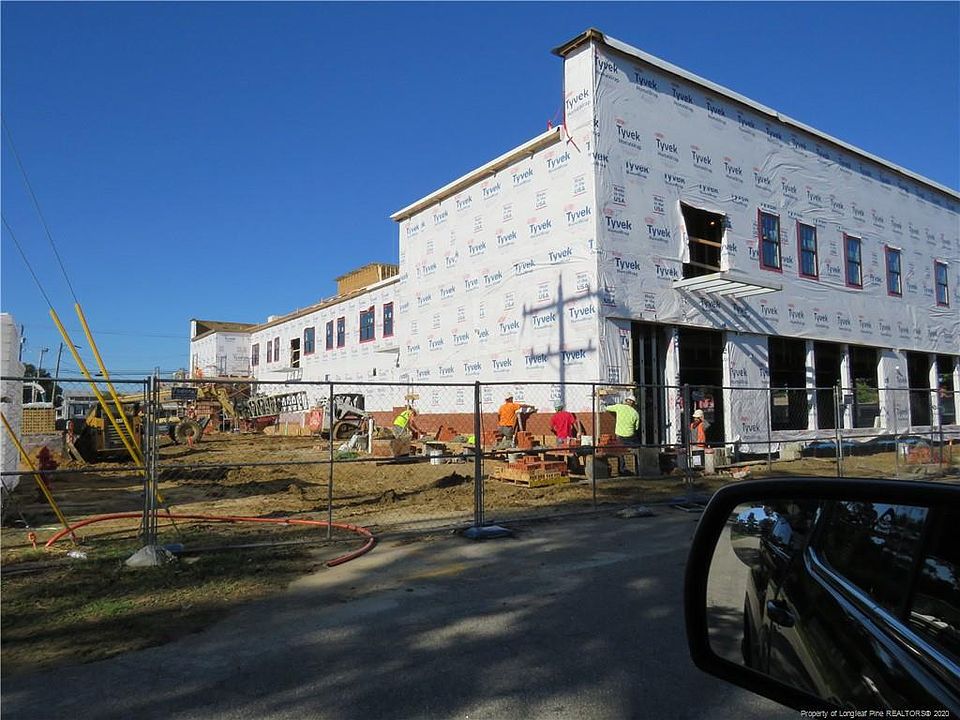 2nd image of Blaine St
