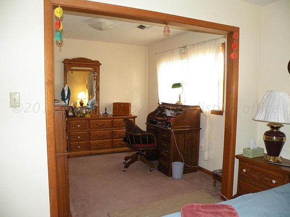 3rd image of 410 Red Deer St