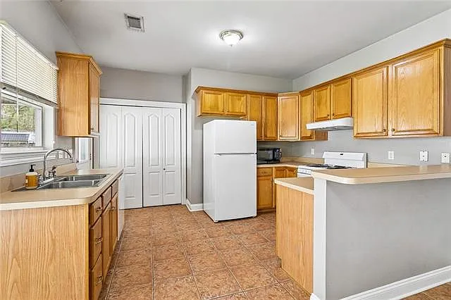 39350 Brookfield Dr — Photo 4