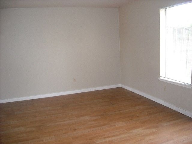 2nd image of 3623 156th St SW APT 3