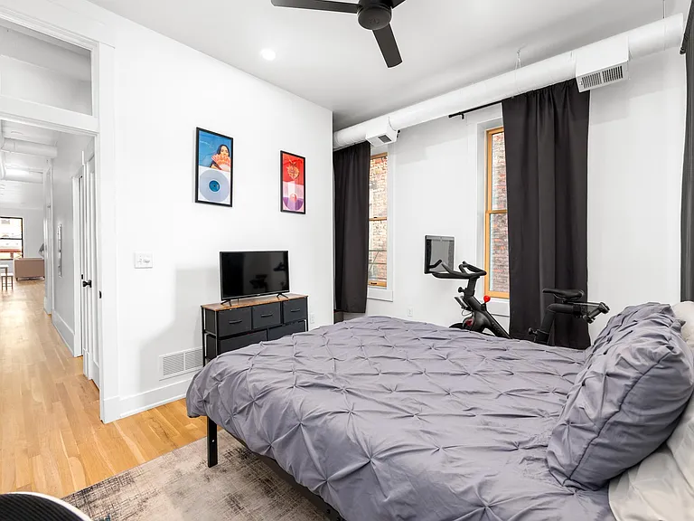 133 W Elder St #2 — Photo 20