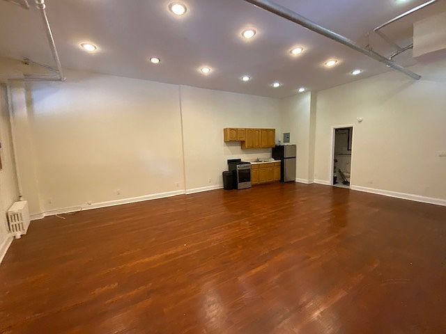 2nd image of 242 Bradhurst Ave APT 5