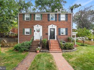 1506 Wayne St, Alexandria, VA 22301