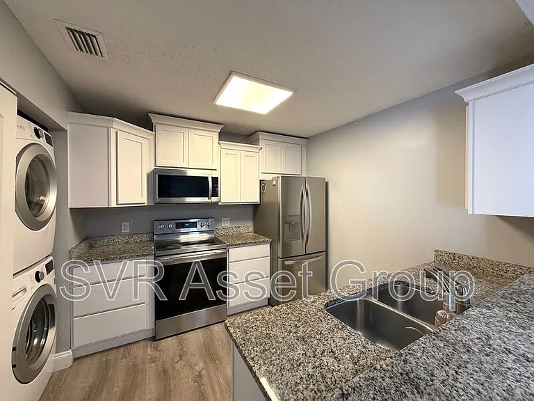 1033 Sea Hawk Dr — Photo 7