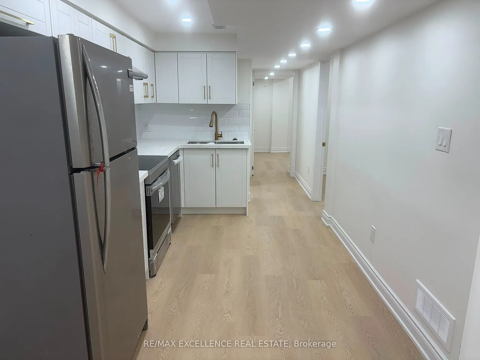 2 bed, $1,749 — Photo 3