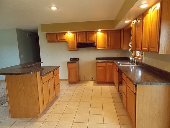 2nd image of 19 Thompson Dr