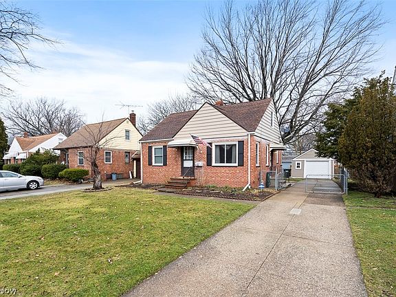 3rd image of 25371 Marsdon Dr