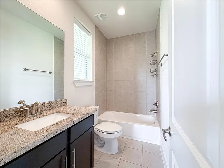 1803 Crestdale Dr — Photo 8