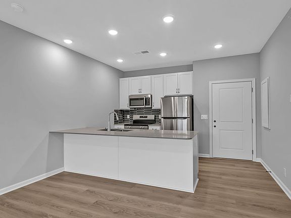 2nd image of 18689 Oakmont Dr #18659-209