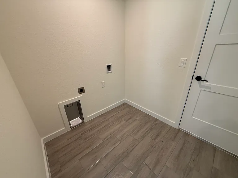 3764 Cinderella Rd — Photo 6