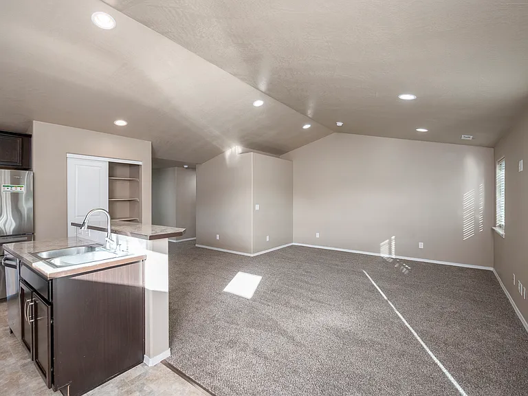629 S Lakeland Dr — Photo 13