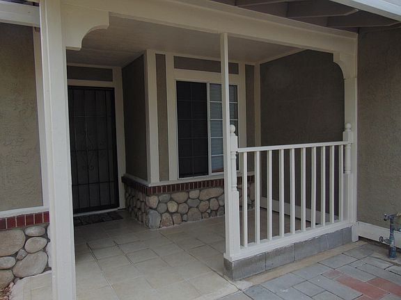 3rd image of 2542 Stoughton Way