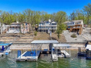 999 Imperial Point Dr, Lake Ozark, MO 65049