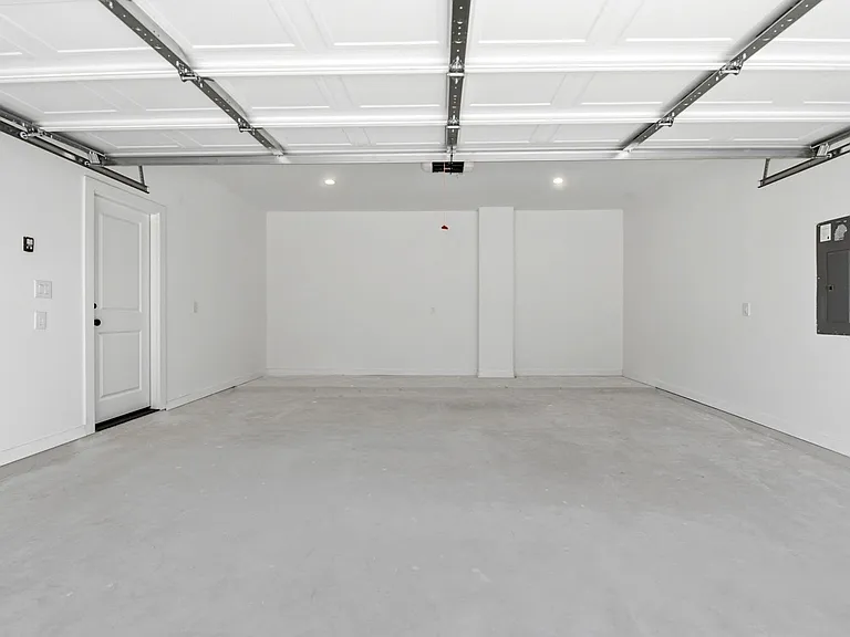 6113 Haight St — Photo 28