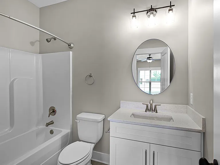 60 Village Dr #B — Photo 5