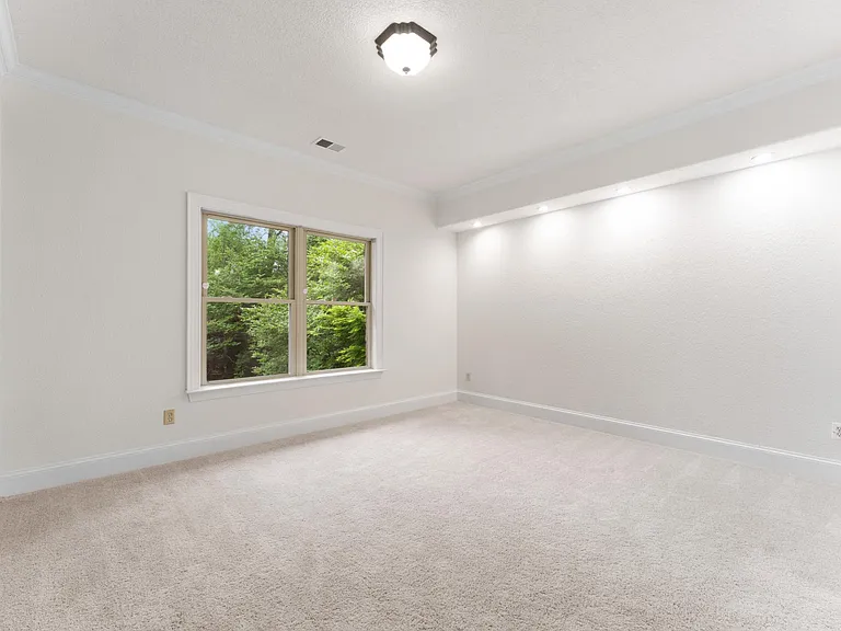 7307 Roseland Ave — Photo 34