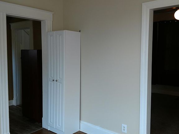 5th image of 2712 Willard Ave