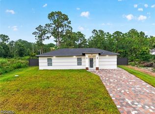 851 Calumet St E, Lehigh Acres, FL 33974