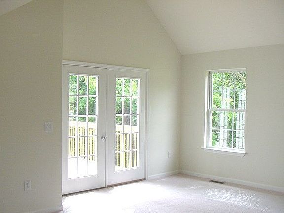 great room w/ doors to deck