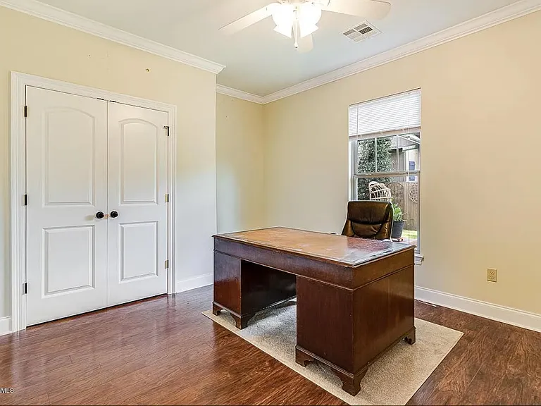 201 Churchill Dr — Photo 12