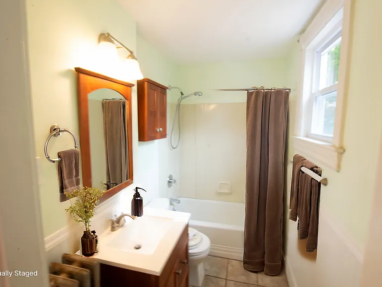 195 Sagamore St #2 — Photo 8