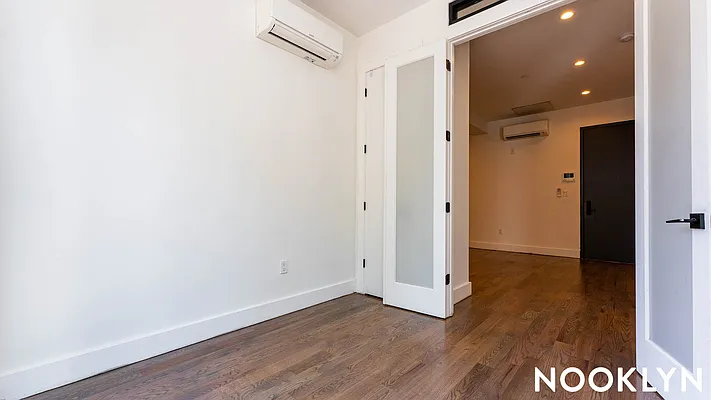 Rented by Nooklyn NYC LLC | media 9