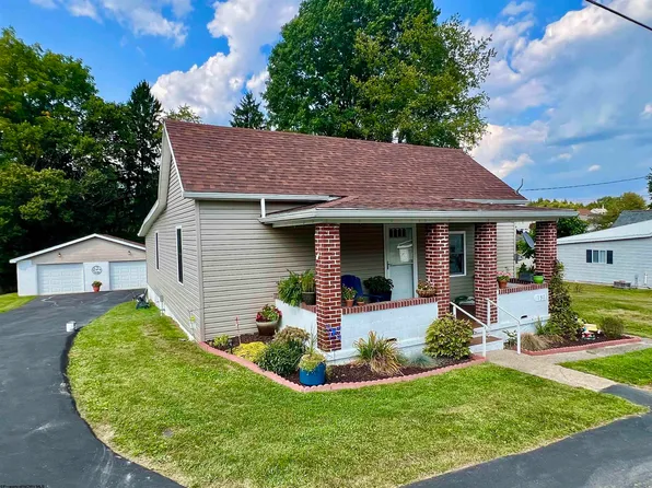 131 Hunsaker St, Fairmont, WV 26554