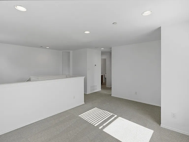 5924 Lost Valley Dr — Photo 21