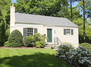 3 Cottage Cir, Larchmont, NY 10538